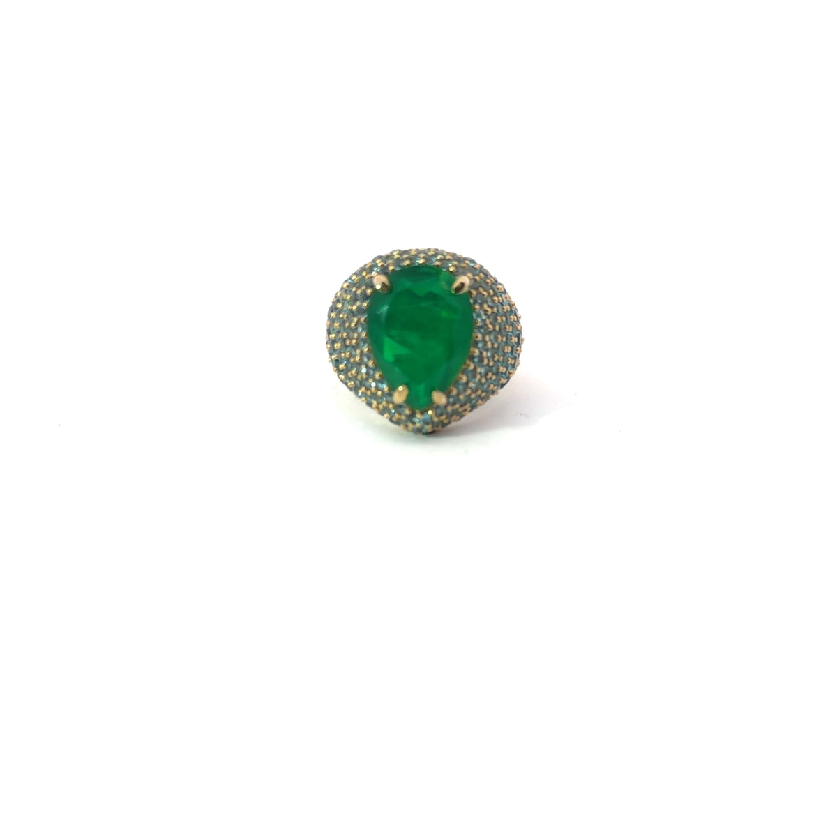 ANNA statement ring, emerald green pear-shaped center stone with Paraiba-blue pavé zirconias, yellow gold plated, top view. GIADAN for Le.Paul Jewelgarden