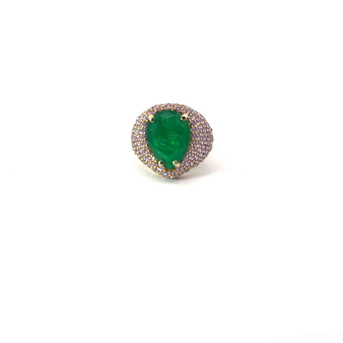 ELISABETH statement ring - emerald green pear-shaped center stone with violet pavé zirconias, viewed from the top. GIADAN for Le.Paul Jewelgarden"