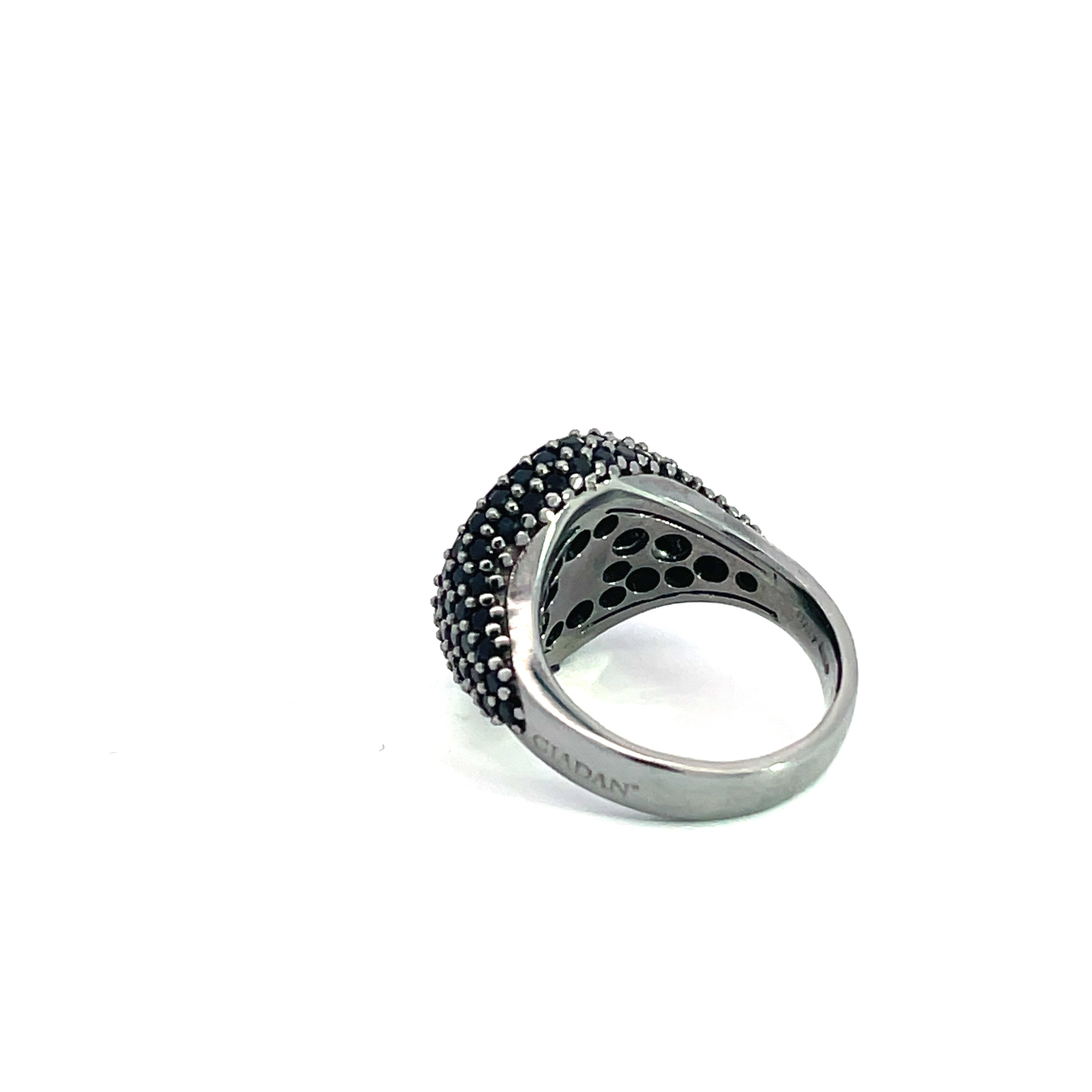 Back view of GRACE BLACK pinky ring - by Giadan for Le.Paul Jewelgarden