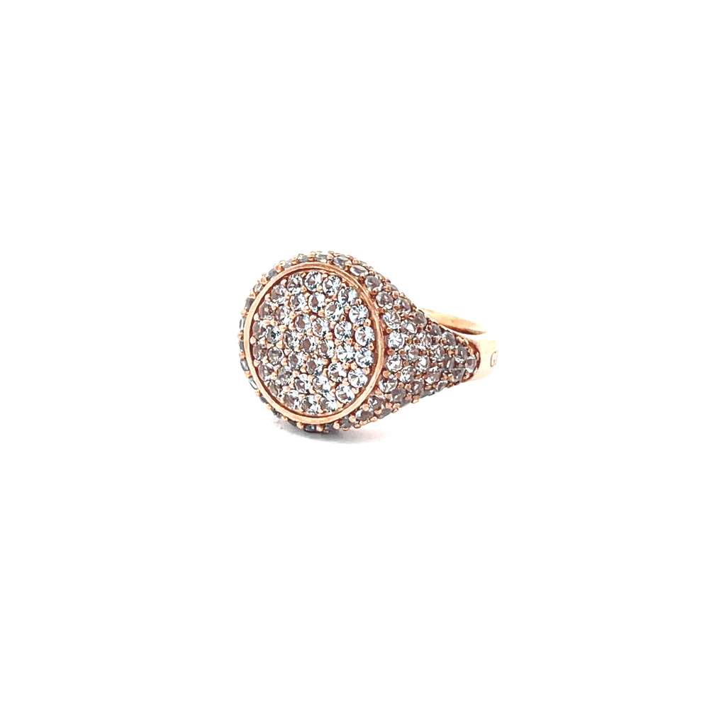 Rose gold plated pavé pinky ring with white zirconias seen from the side - GRACE WHITE IN ROSE GOLD by Giadan for Le.Paul Jewelgarden