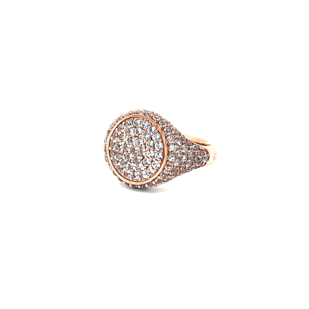 Rose gold plated pavé pinky ring with white zirconias seen from the side - GRACE WHITE IN ROSE GOLD by Giadan for Le.Paul Jewelgarden