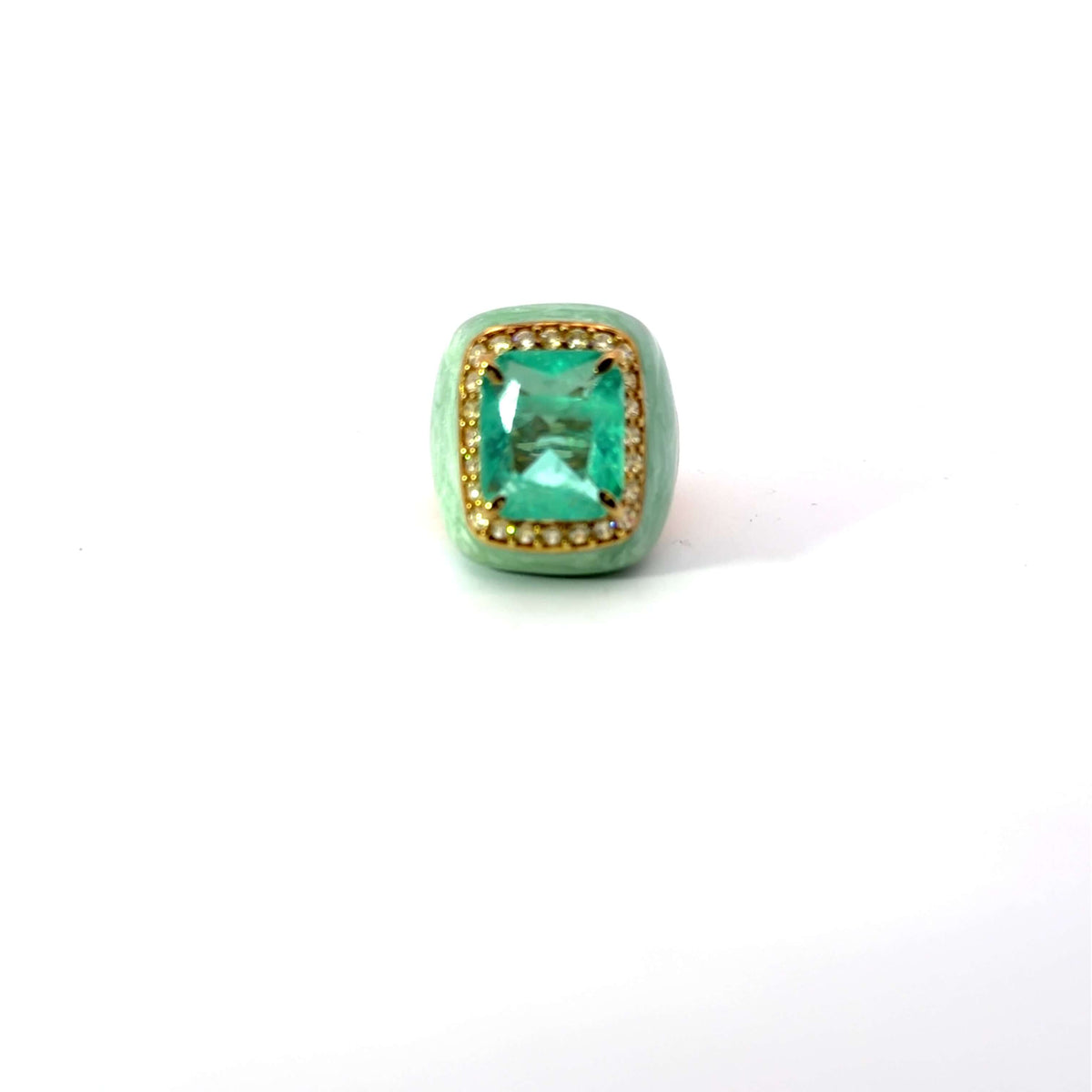 VALENTINA statement ring viewed from the top, aqua green center stone with marbled light green enamel and champagne pavé, yellow gold plated. GIADAN for Le.Paul Jewelgarden