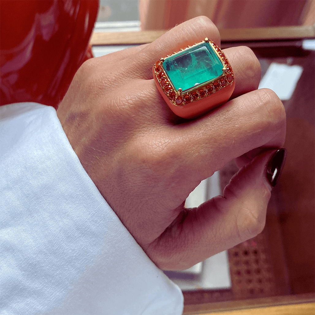 YASMINE'S LITTLE SISTER statement ring, worn on hand, editorial lifestyle view. GIADAN for Le.Paul Jewelgarden