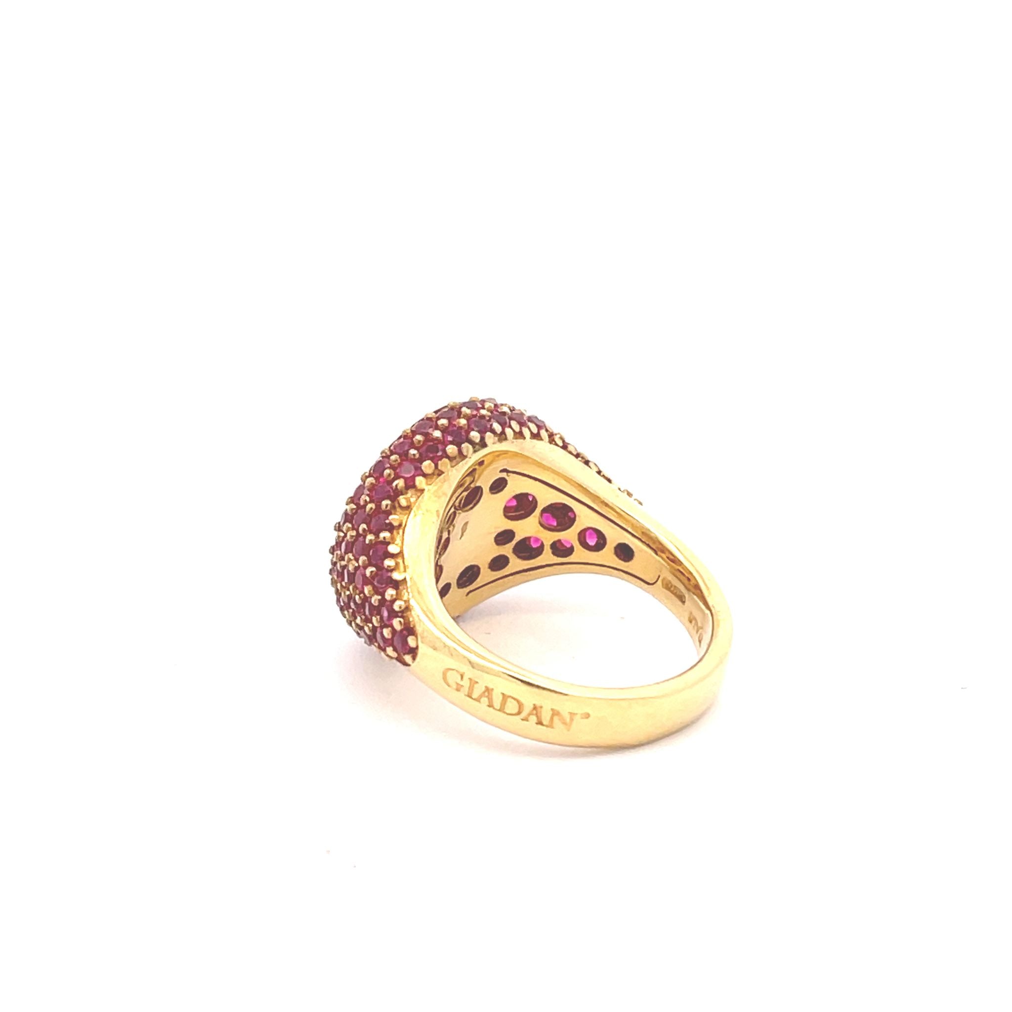 Yellow gold plated pavé pinky ring with red zirconias — back view of GRACE RED by Giadan for Le.Paul with Giadan logo