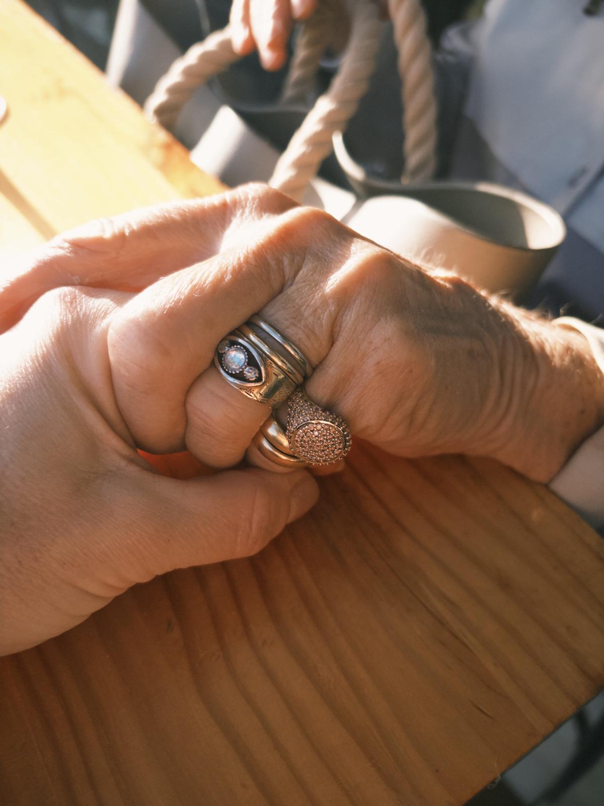 GRACE CHAMPAGNE pinky ring on hand showing affection between generations by Giadan for Le.Paul