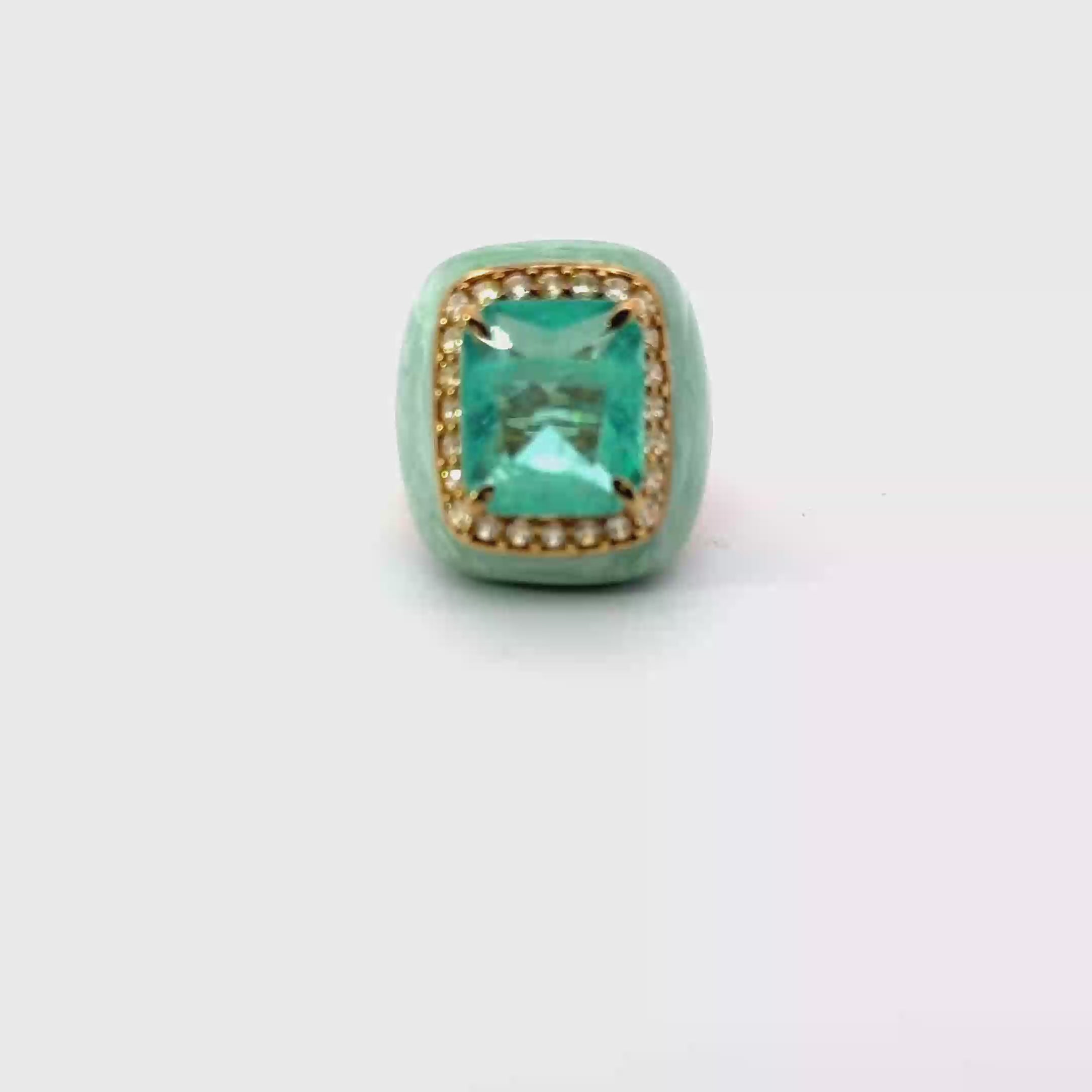 VALENTINA, 360 video: "VALENTINA statement ring, 360 degree rotating view, aqua green center stone with marbled light green enamel and champagne pavé, yellow gold plated"
