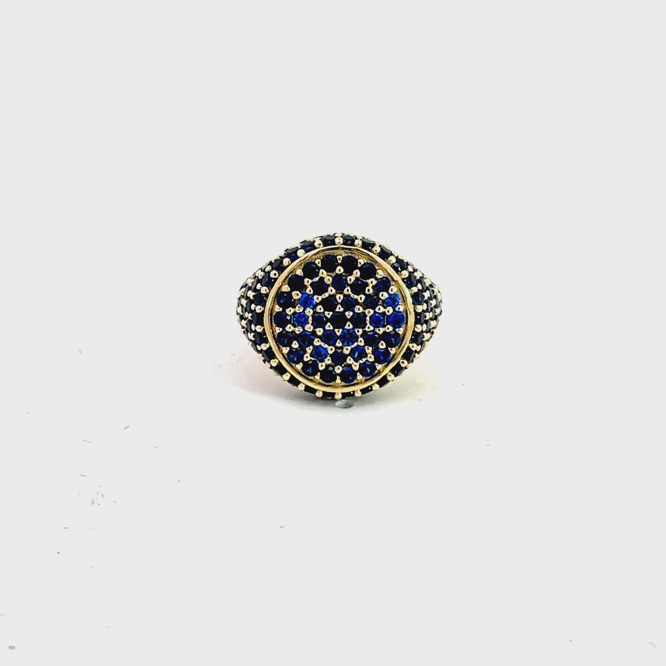 360 degrees video of GRACE pinky ring with dark blue zirconias